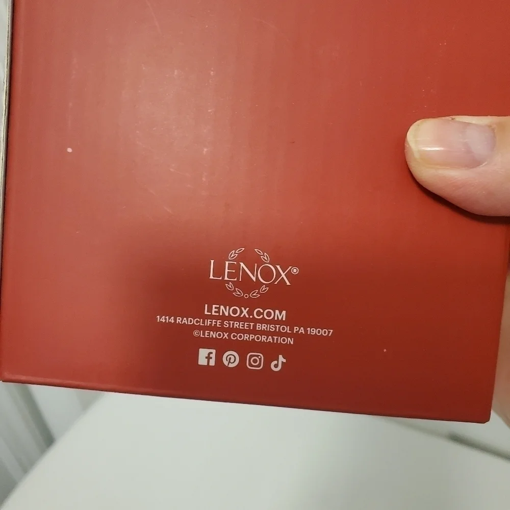 Lenox Radiant Light Up Tree Figurine, Holiday Decor, collector's
